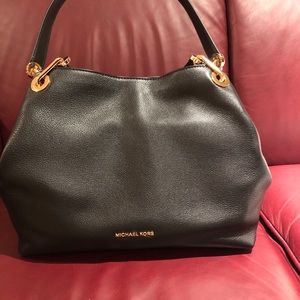 Michael Kors Raven large leather shoulder tote